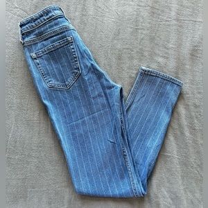 Hollister Ultra High-Rise Mom Jean Striped - Size 1